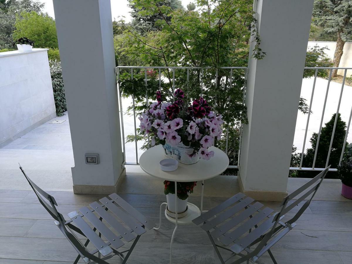I Muretti A Secco B&B กาสเตล เดล มอนเต ภายนอก รูปภาพ